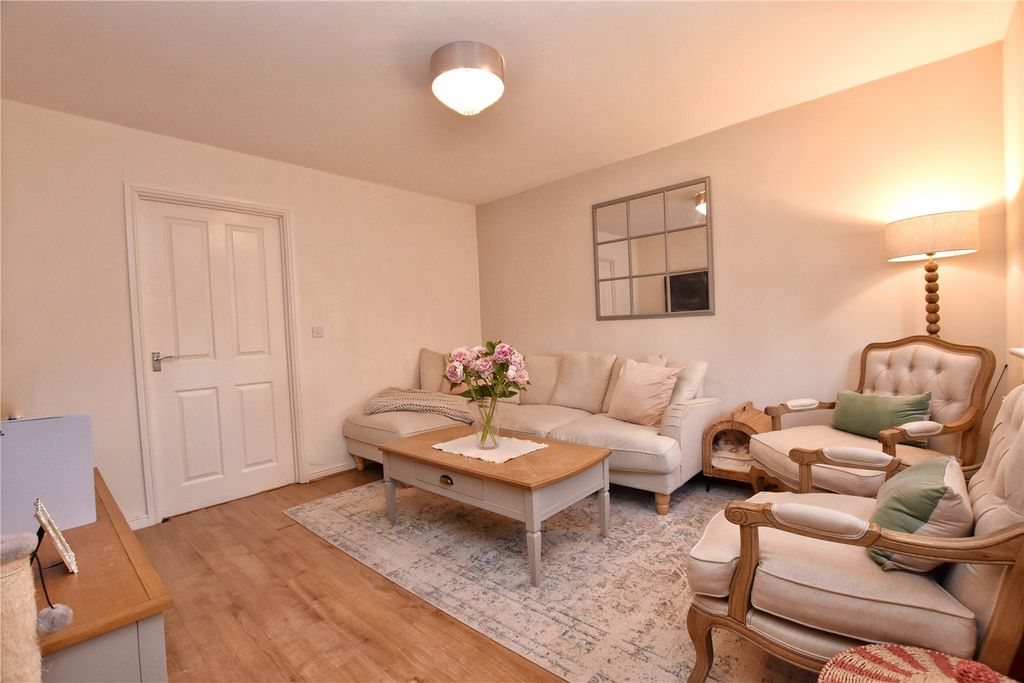 Property photo 2 of 18 Picture No. 36