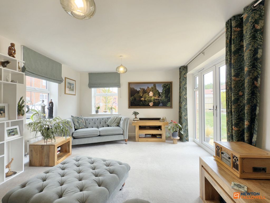 Property photo 2 of 37