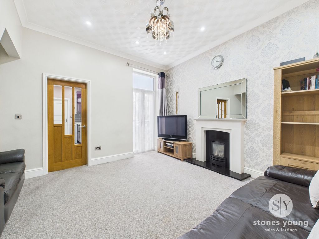 Property photo 2 of 23