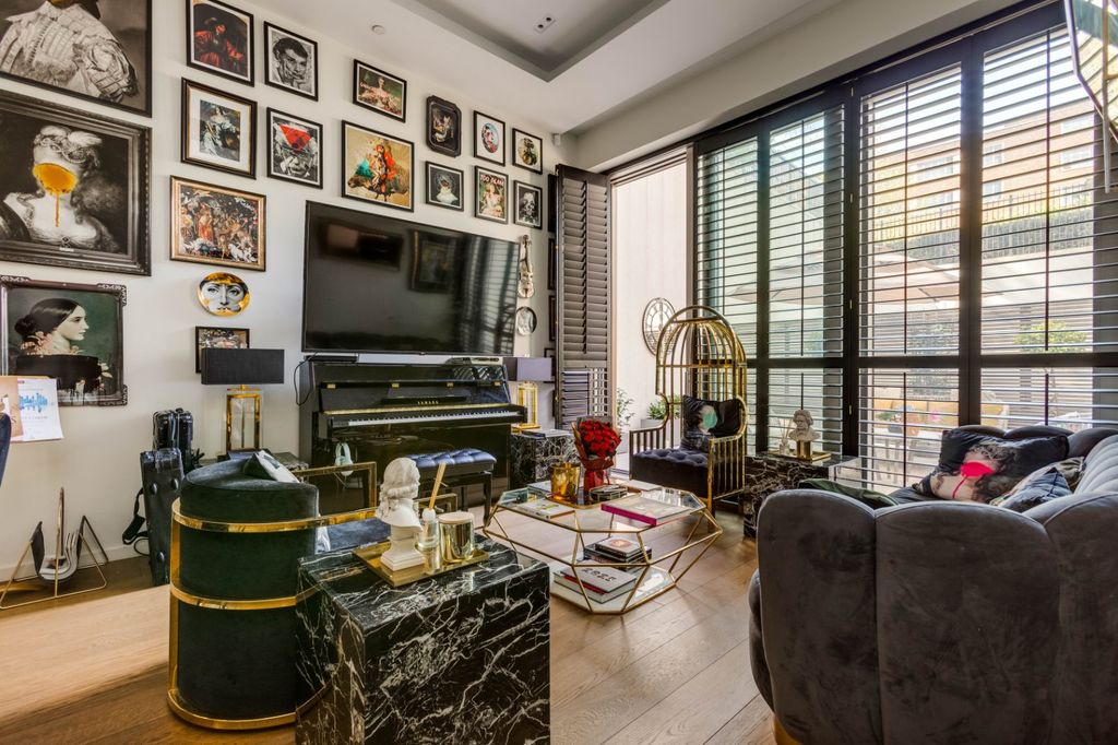 Property photo 2 of 14