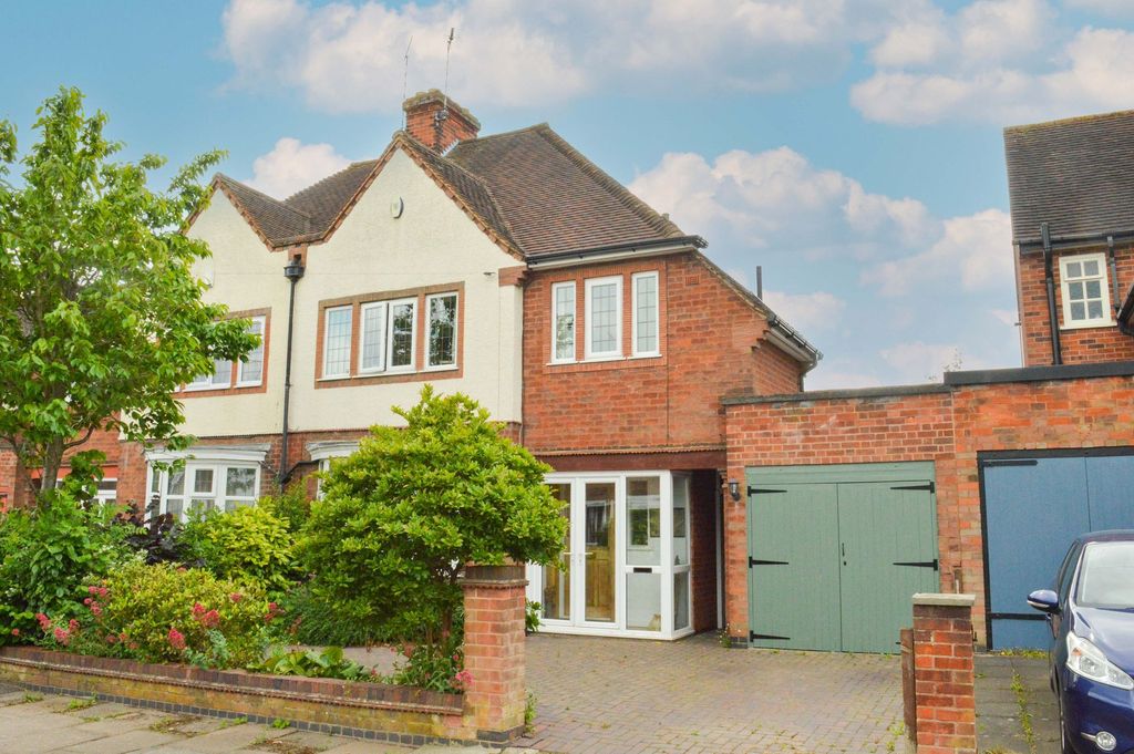 Property photo 1 of 36