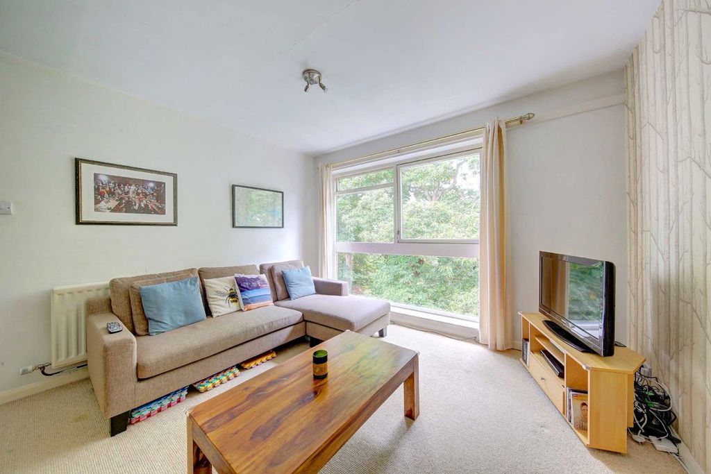 Property photo 3 of 4