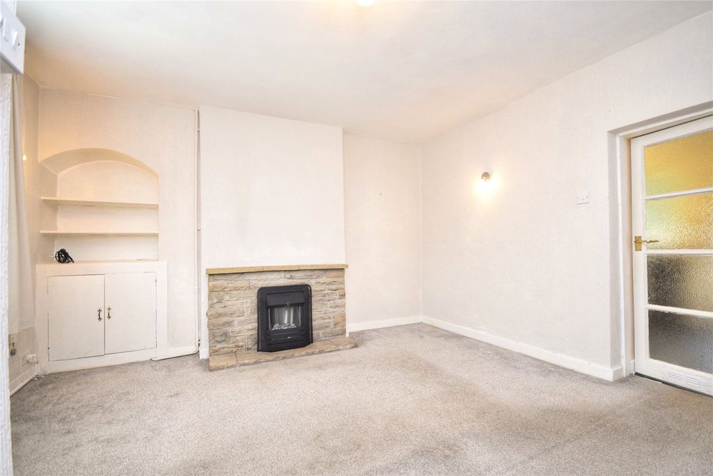 Property photo 2 of 12 Living Room