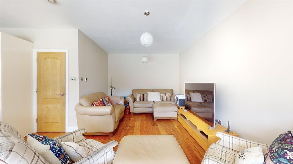 Property photo 3 of 25 P23.Jpg
