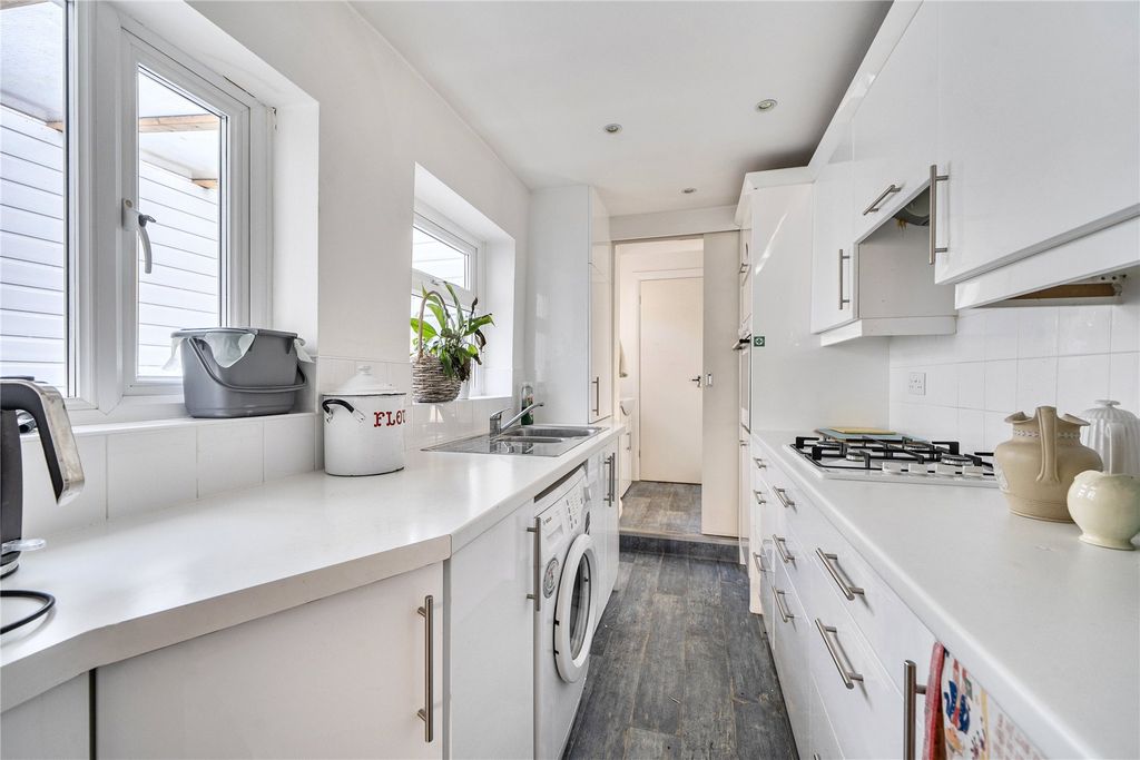 Property photo 2 of 12 Picture No. 06