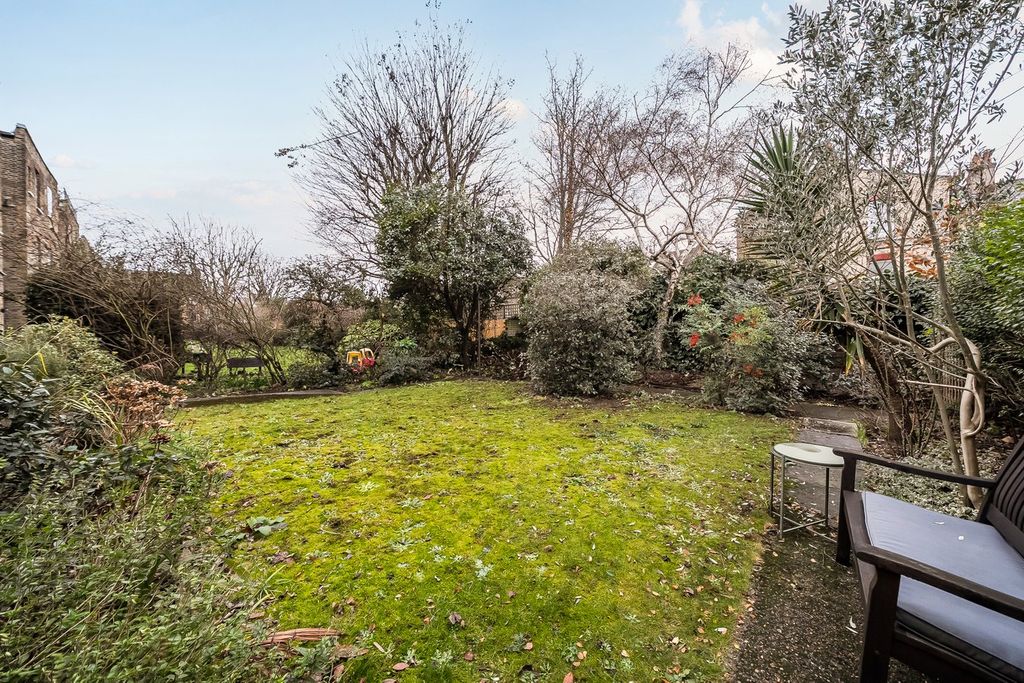 Property photo 2 of 9