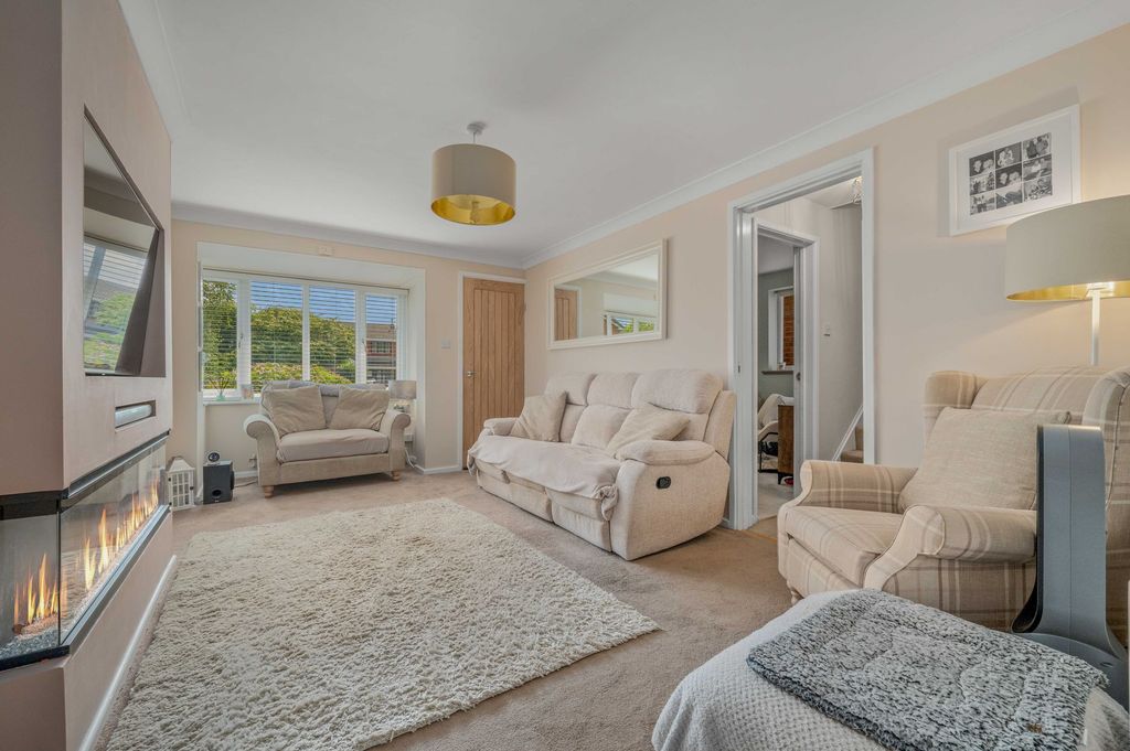 Property photo 2 of 22