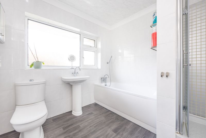 Property photo 3 of 6 Photo 4