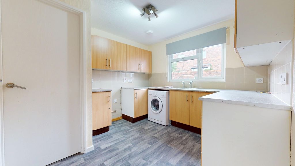 Property photo 2 of 22 3900026