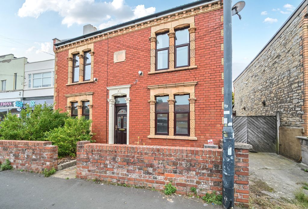 Property photo 1 of 10 1365726-6-68E8Bac...