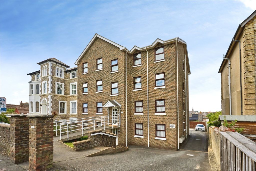 Property photo 1 of 15 Picture No. 25