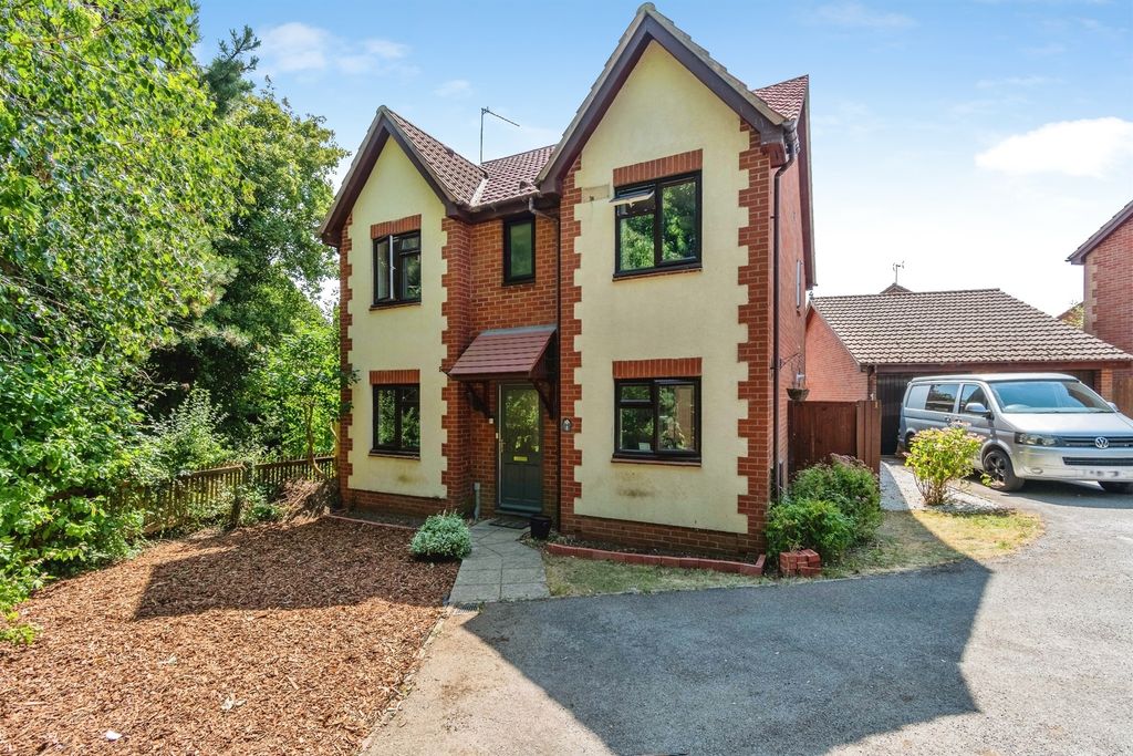 Property photo 1 of 16