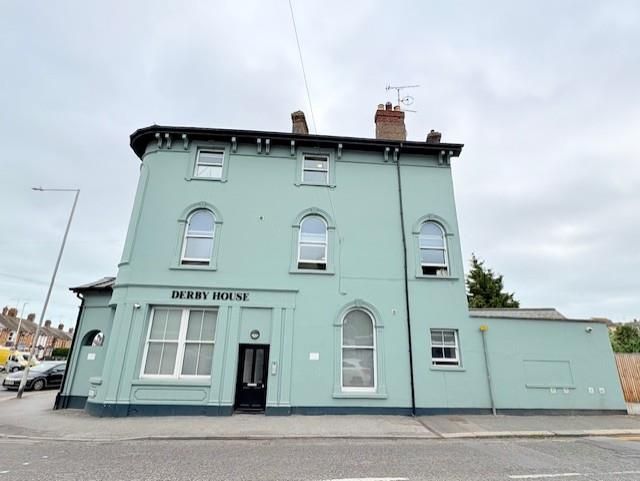 Property photo 1 of 14 Derbyhouse5.Jpg