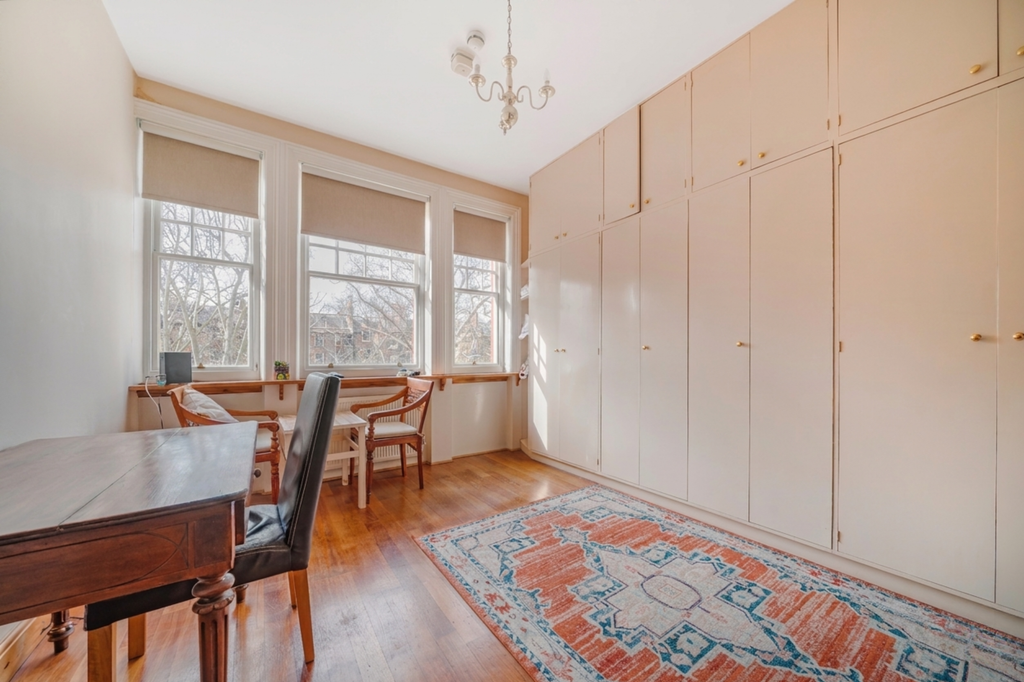 Property photo 1 of 6 Gallery
