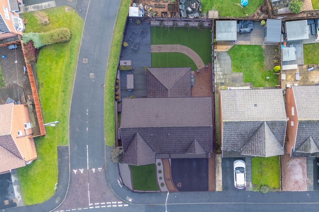 Property photo 3 of 40