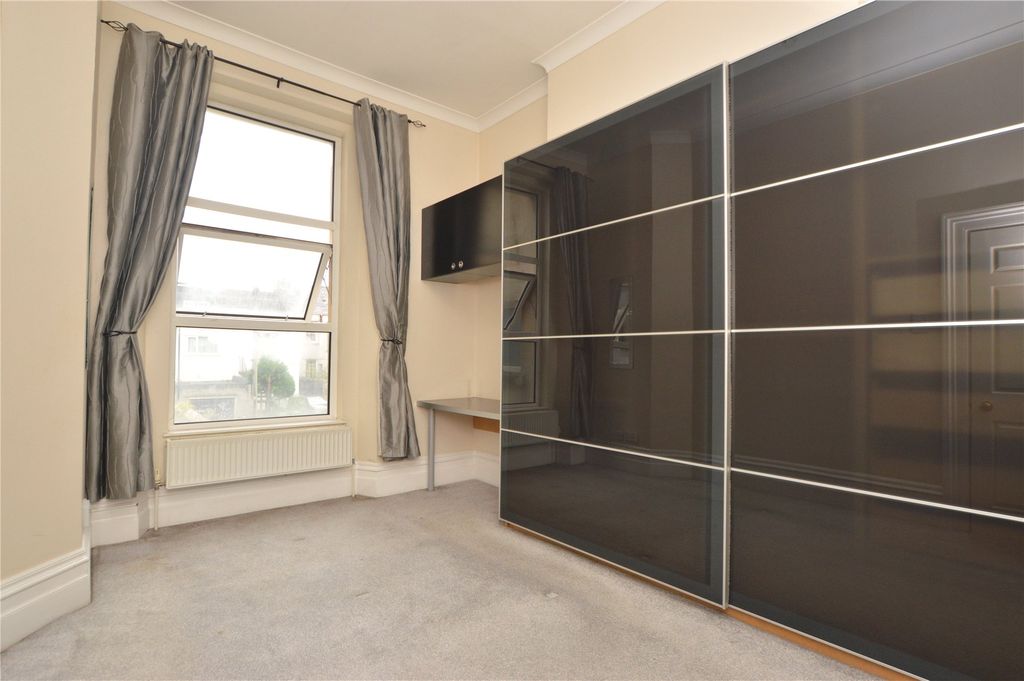 Property photo 3 of 13 3 - Picture No. 18