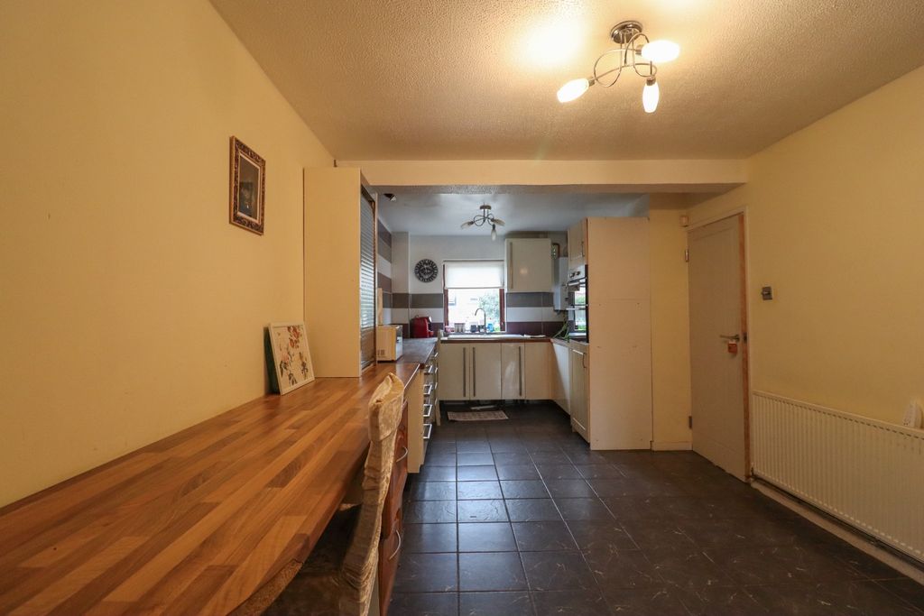 Property photo 2 of 22 3366563