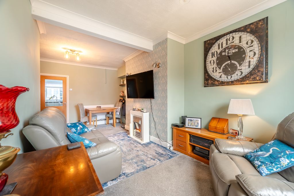 Property photo 2 of 16