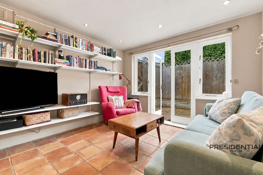 Property photo 2 of 16