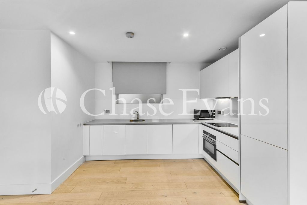 Property photo 2 of 16 Kitchen