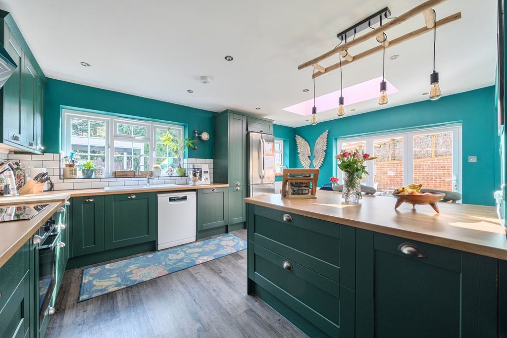 Property photo 3 of 20 Picture No. 10