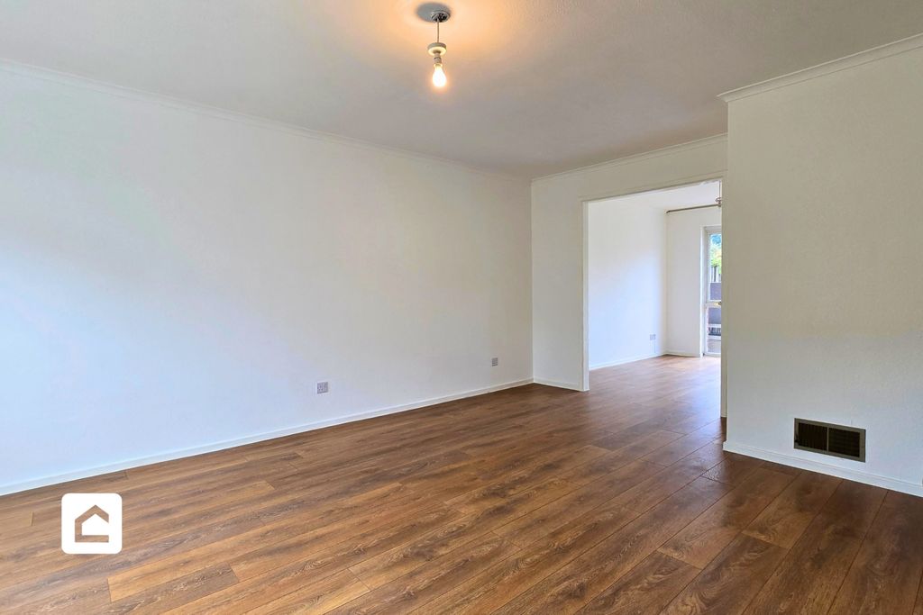 Property photo 2 of 21 2