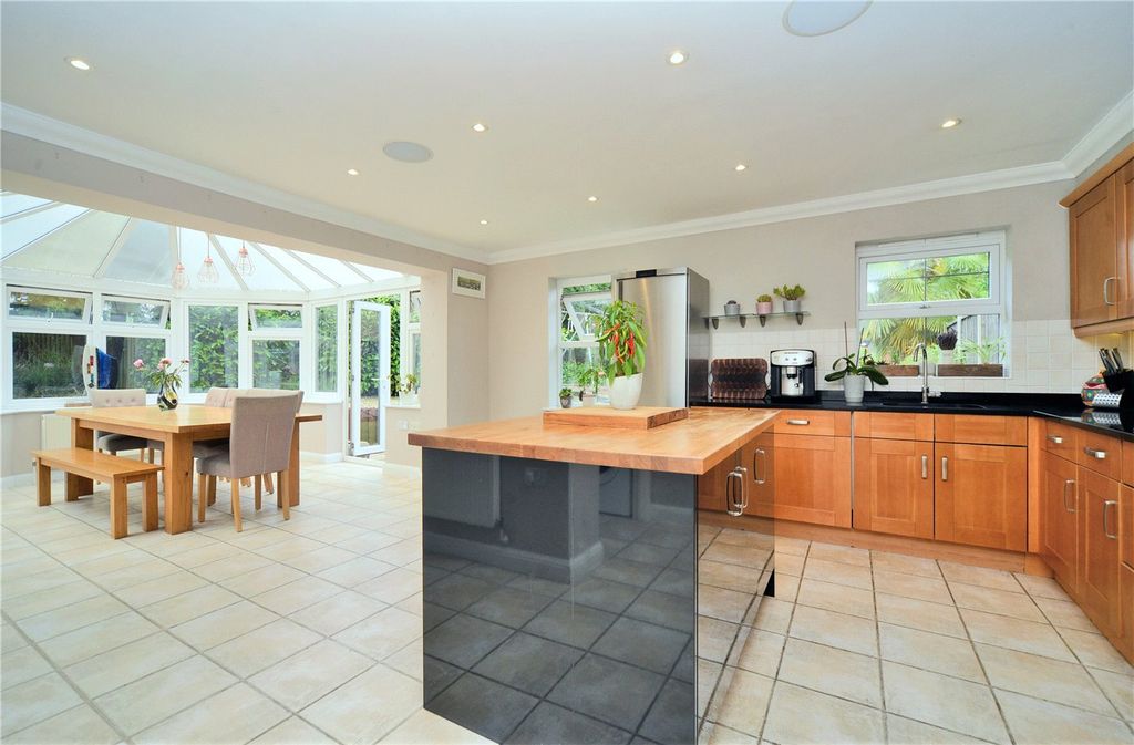 Property photo 2 of 23 Picture No. 03
