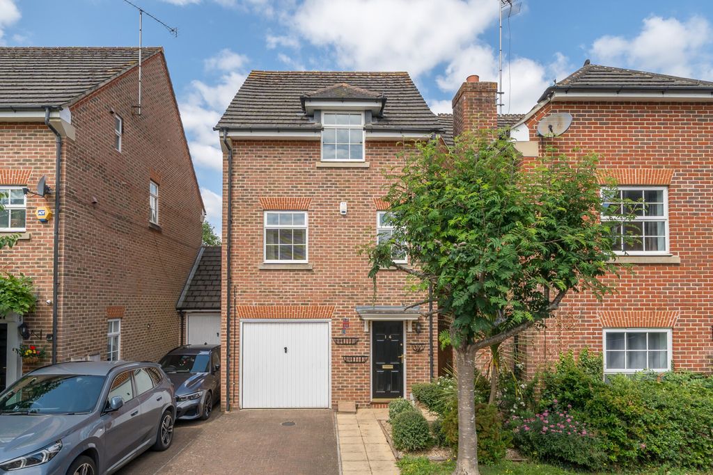 Property photo 1 of 19 1312141-2-684Ff0d...