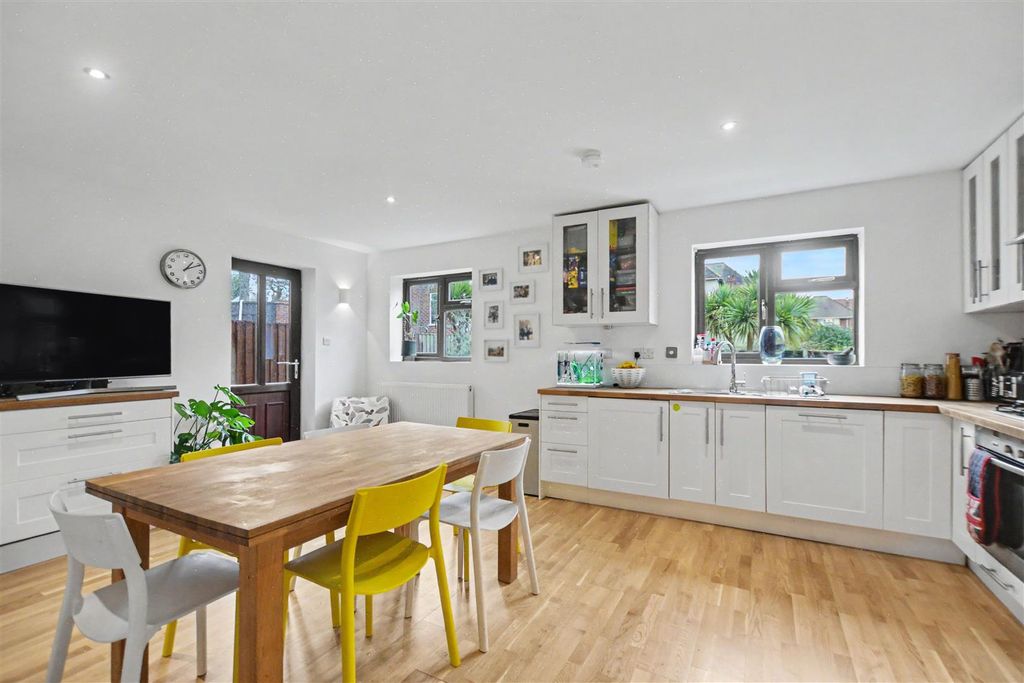 Property photo 2 of 24 Kitchen Diner_1.Jpeg