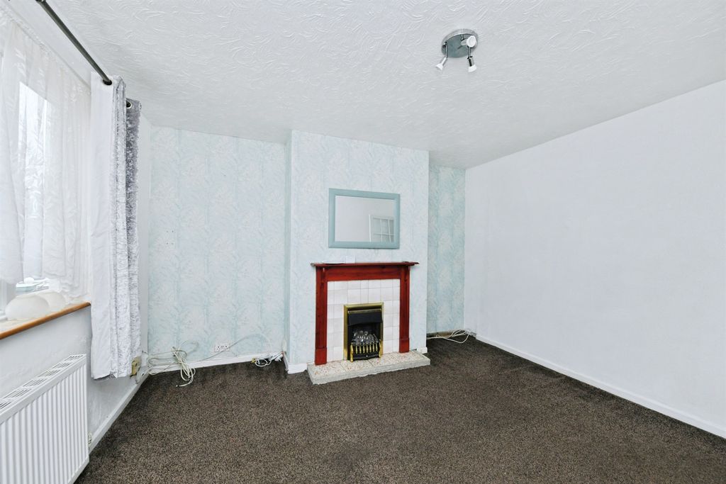 Property photo 3 of 20