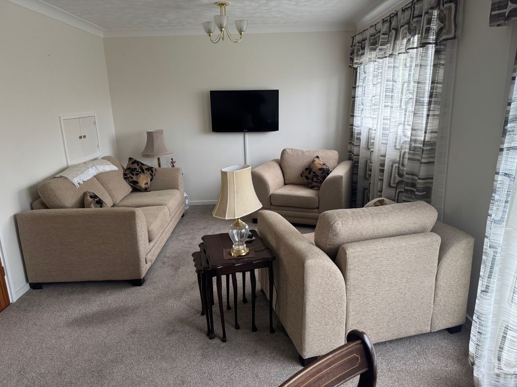 Property photo 2 of 5