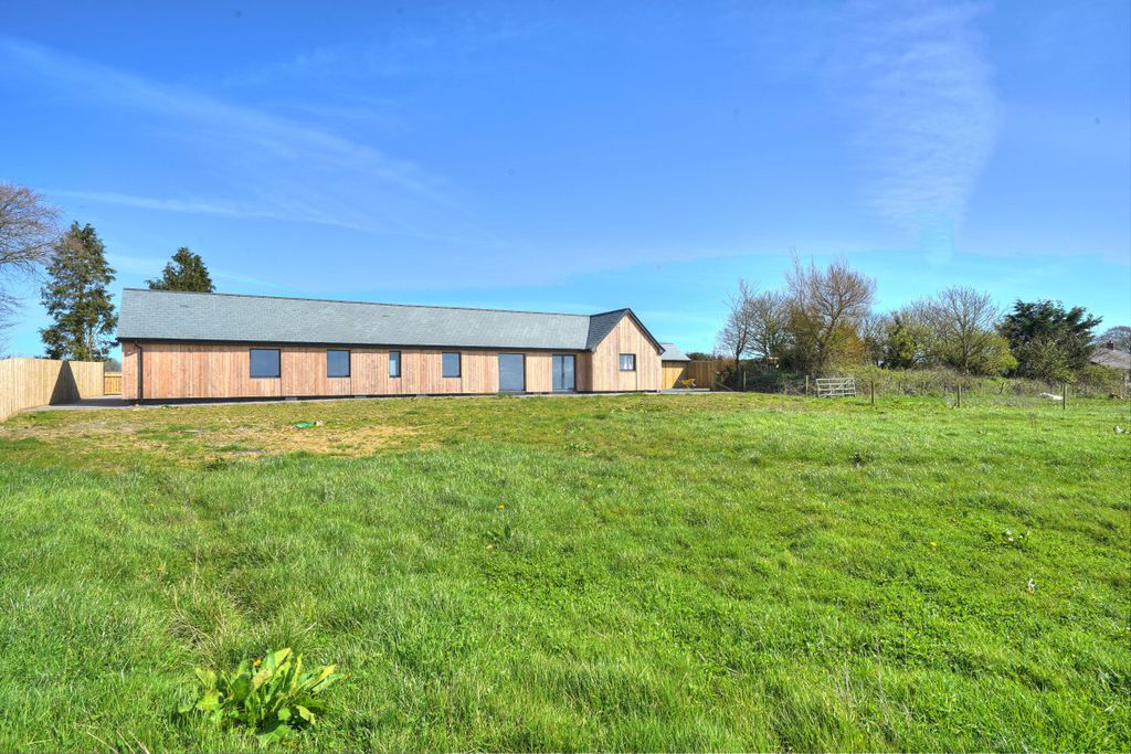 Property photo 1 of 26