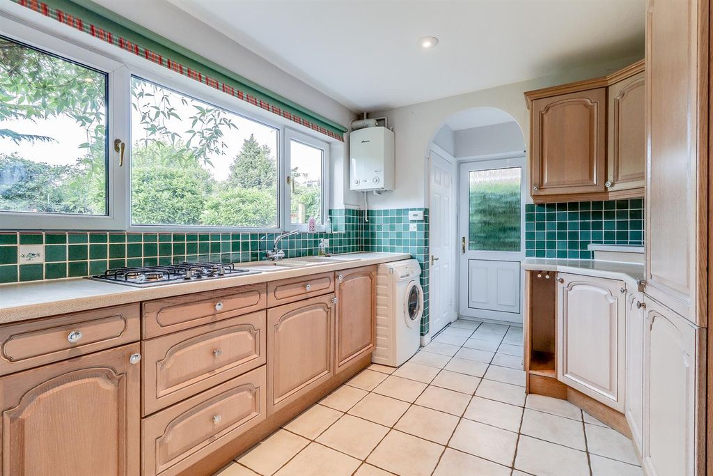 Property photo 2 of 17