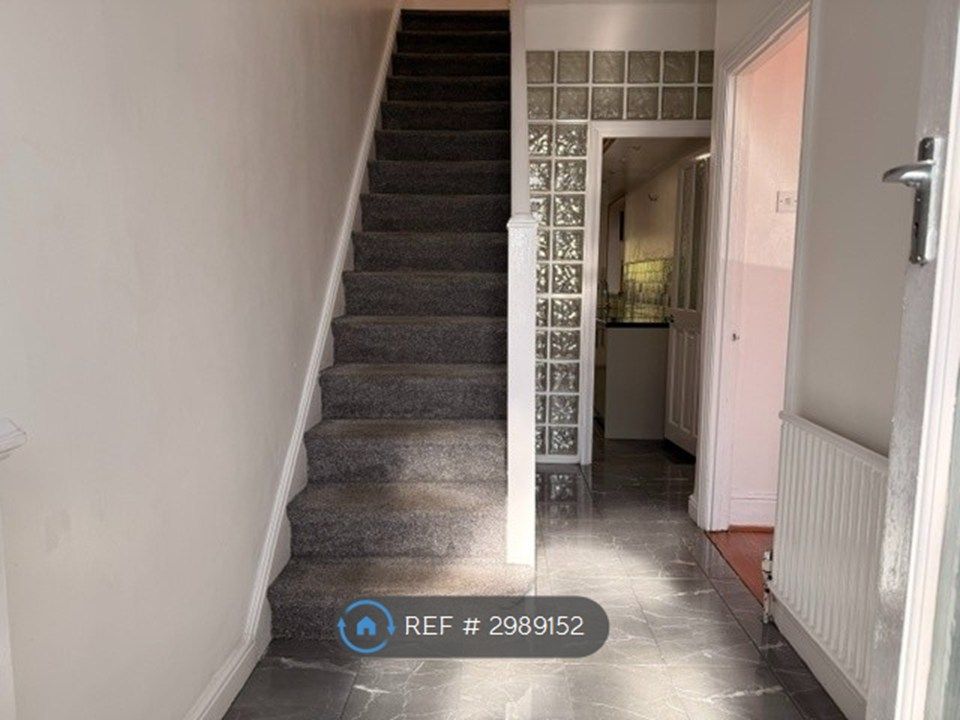 Property photo 3 of 24