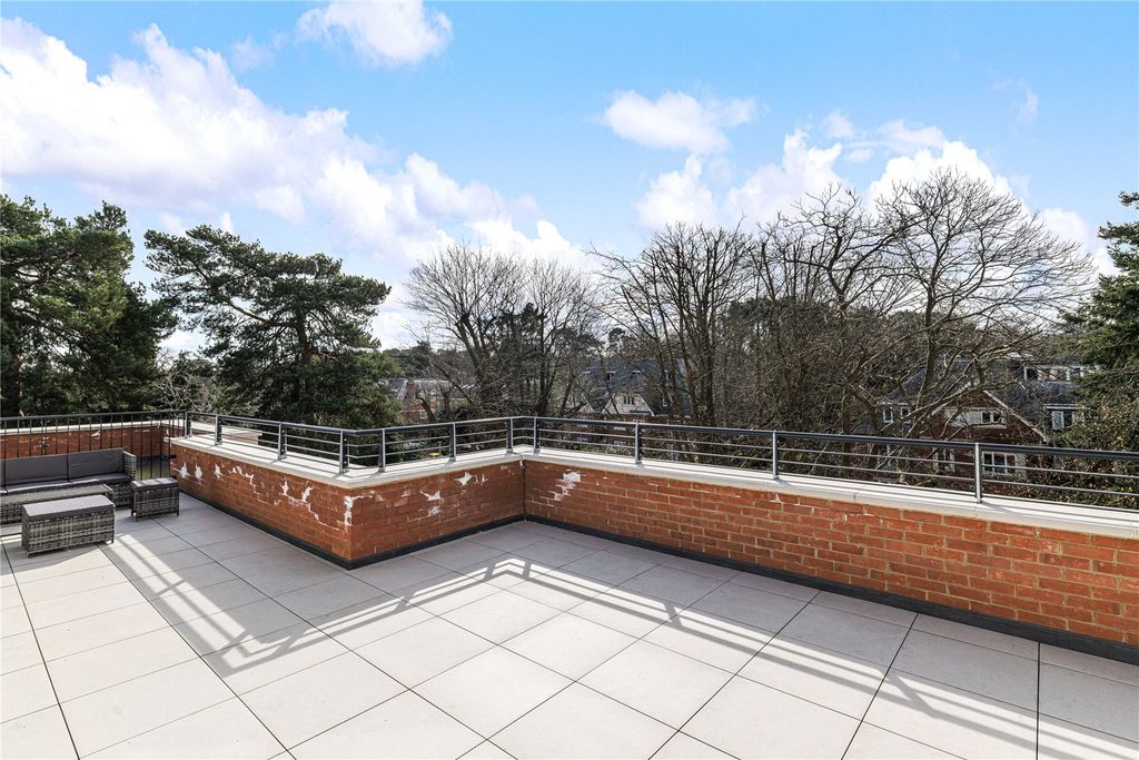Property photo 2 of 19 Picture No. 72