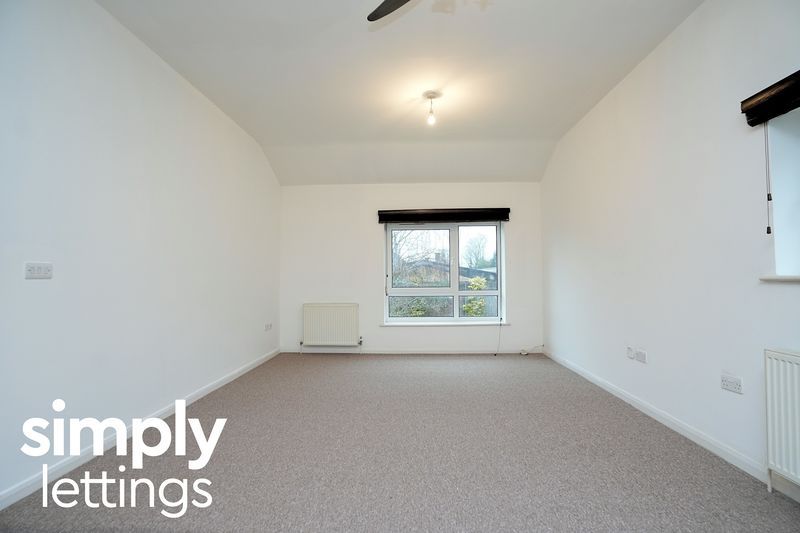 Property photo 3 of 10 Photo 3