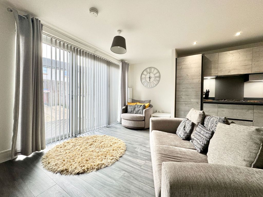 Property photo 2 of 24