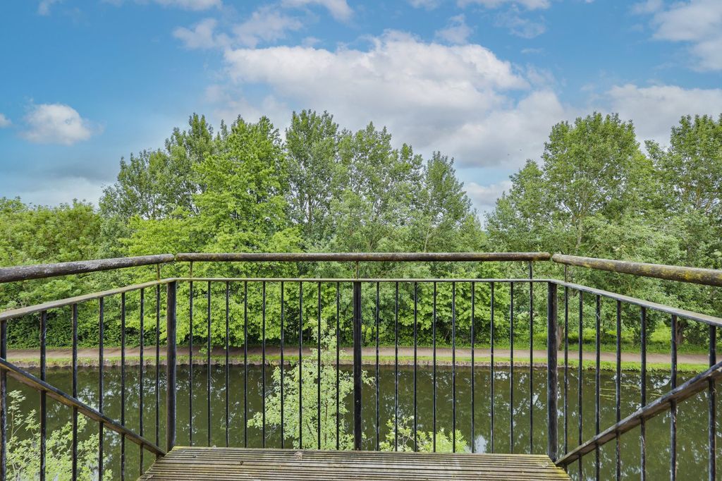 Property photo 3 of 18 Picture No. 06
