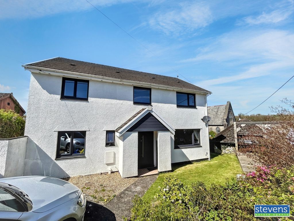 Property photo 2 of 21 Image00006