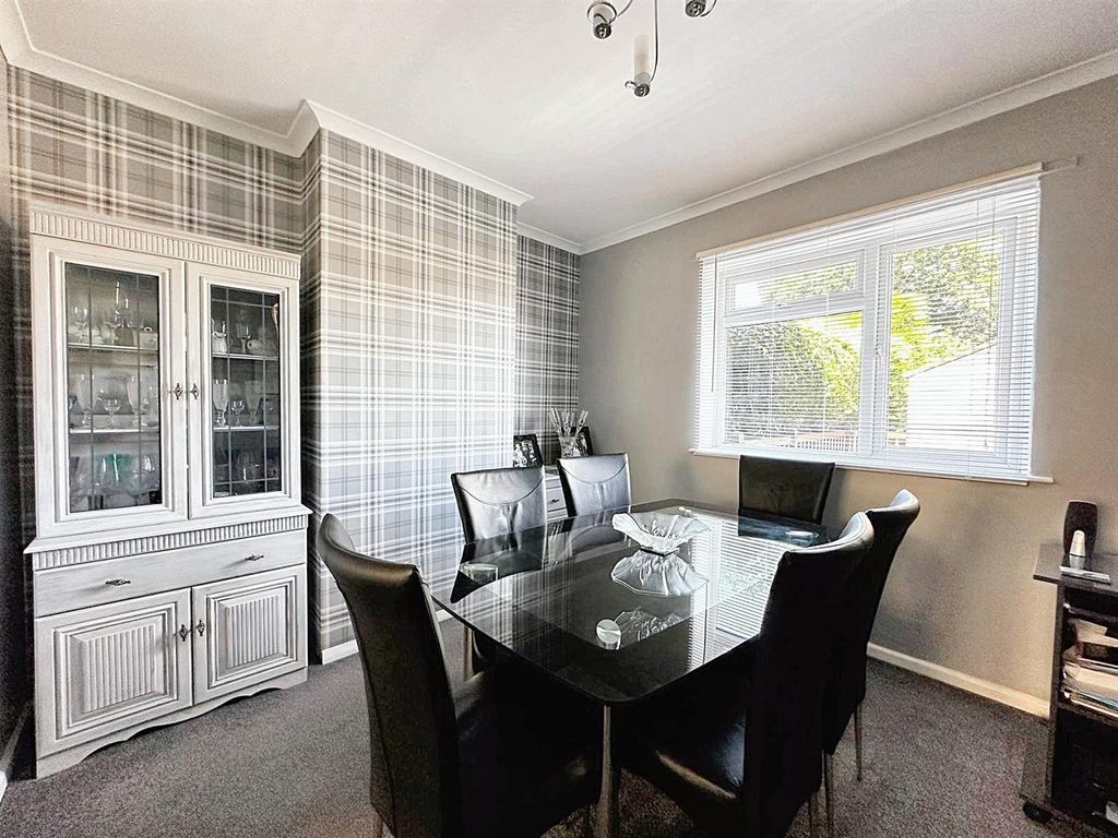 Property photo 3 of 15 924d7Dd5-0Ec4-483B-A732-72903Dbf7Ca6.Jpg