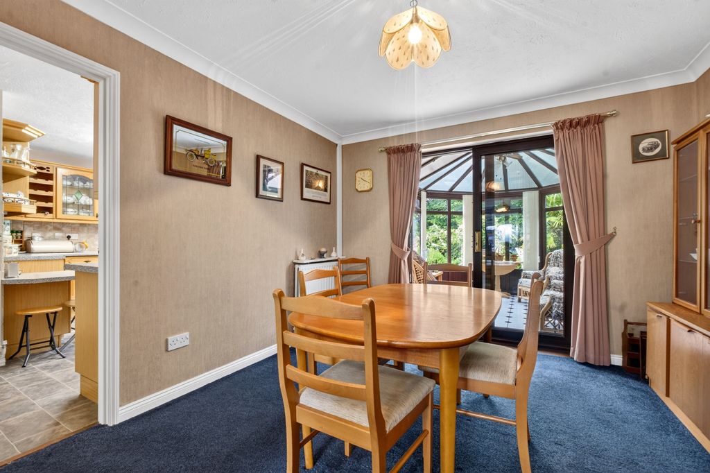 Property photo 3 of 20 Dining Room