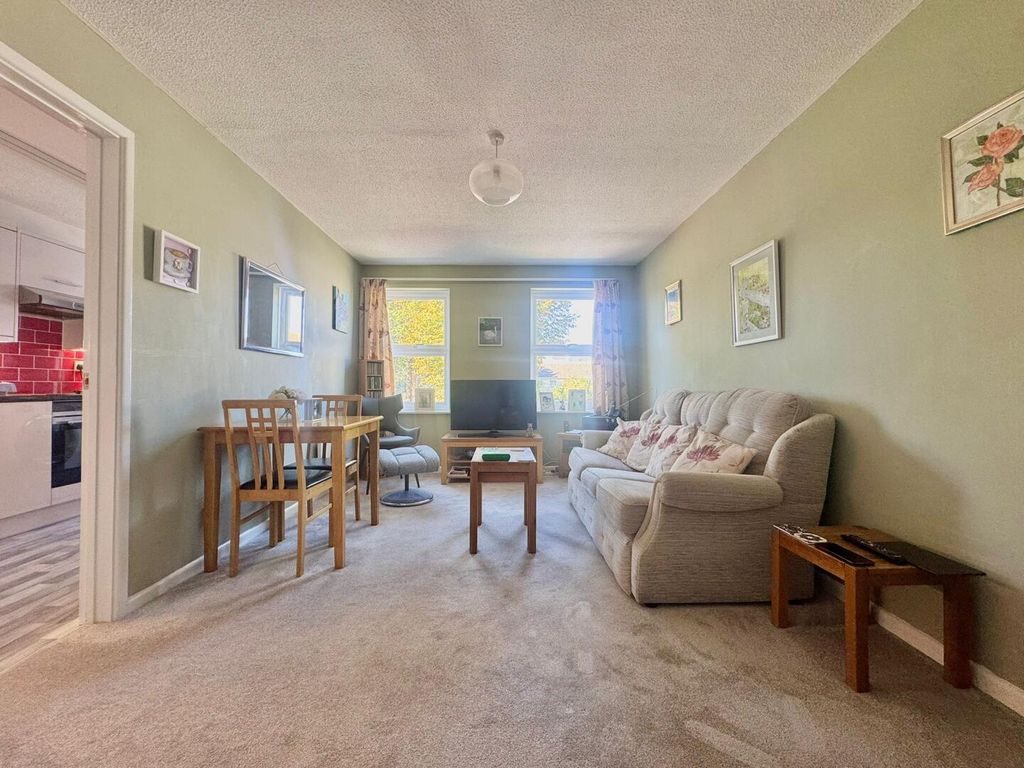 Property photo 3 of 9 Living Room