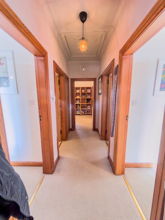 Property photo 3 of 25