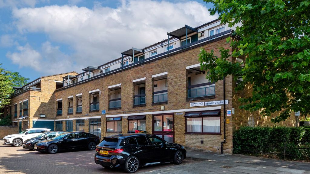 Property photo 1 of 12 19 Redwing Path, Thamesmead, London, Se28 0DL