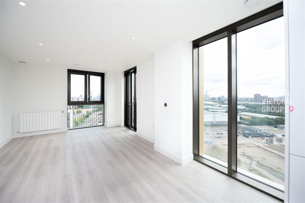 Property photo 1 of 19 1-1689.Jpg