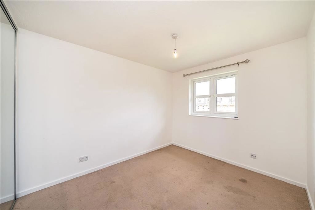 Property photo 3 of 4