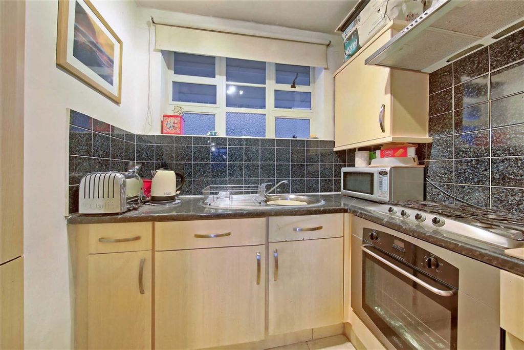 Property photo 3 of 5