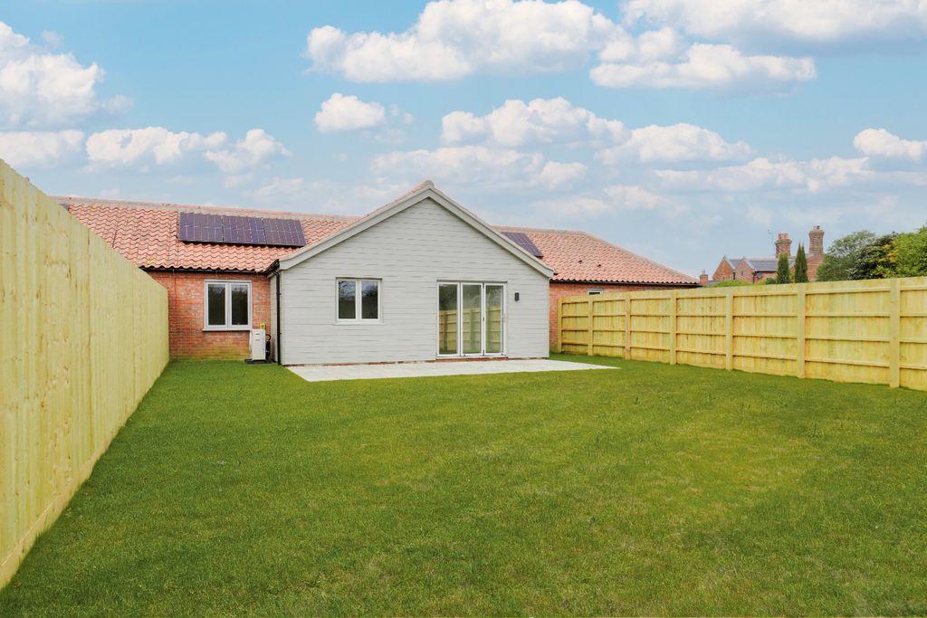 Property photo 2 of 29 3987791