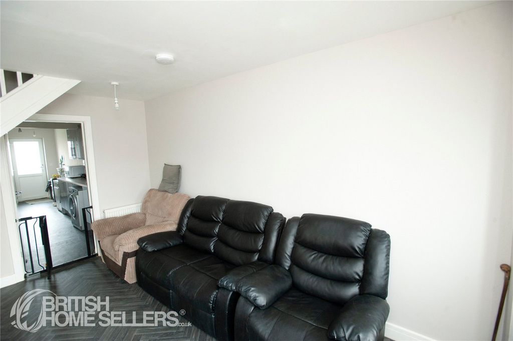 Property photo 3 of 11 Picture No. 06