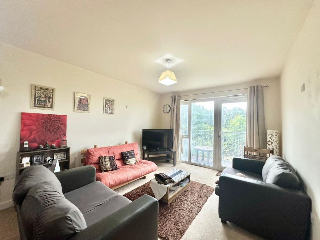 Property photo 2 of 12 3457688A-6Aa2-4Dd1-821c-7Ba540B85c15.Jpg